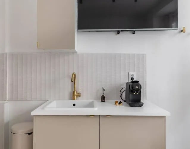 Cozy In Montmartre Apartment Paris